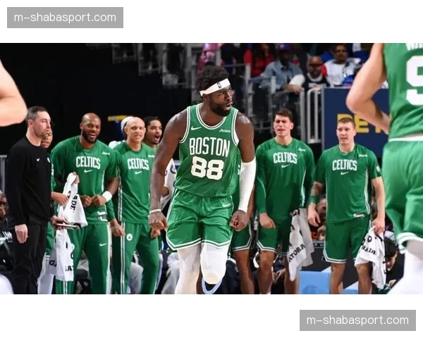 凯尔特人客场大胜尼克斯，锁定东部第一季后赛席位